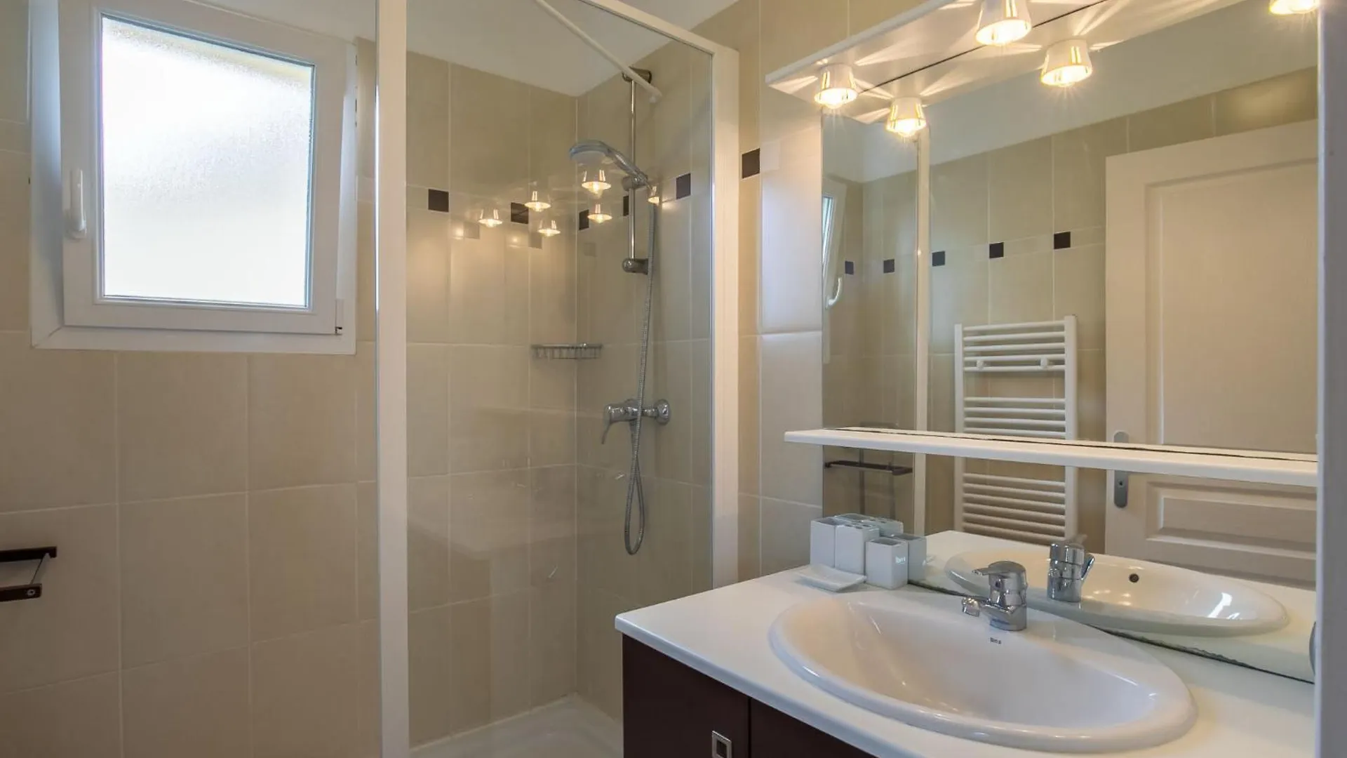 Apartment Les Pieds Dans L'Eau By Interhome Cléder 프랑스